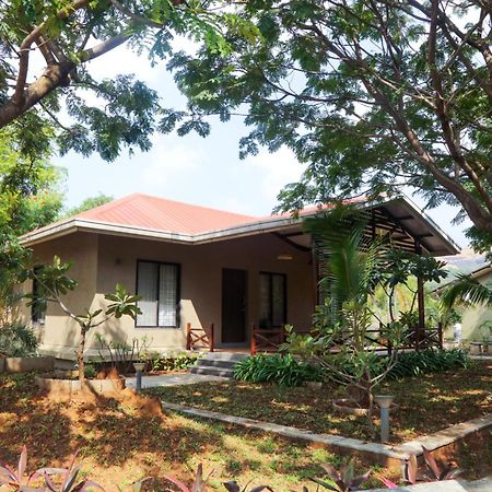 E&G Green Courts Resort At Koroli Hill Station Nashik Eksteriør billede