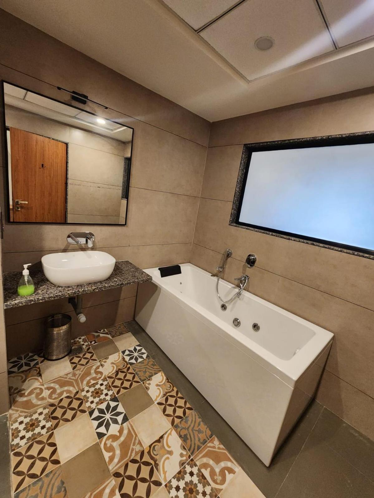 E&G Green Courts Resort At Koroli Hill Station Nashik Eksteriør billede