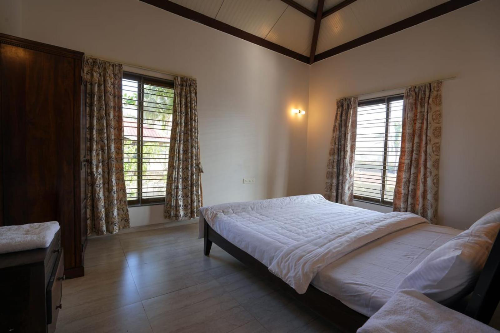 E&G Green Courts Resort At Koroli Hill Station Nashik Eksteriør billede