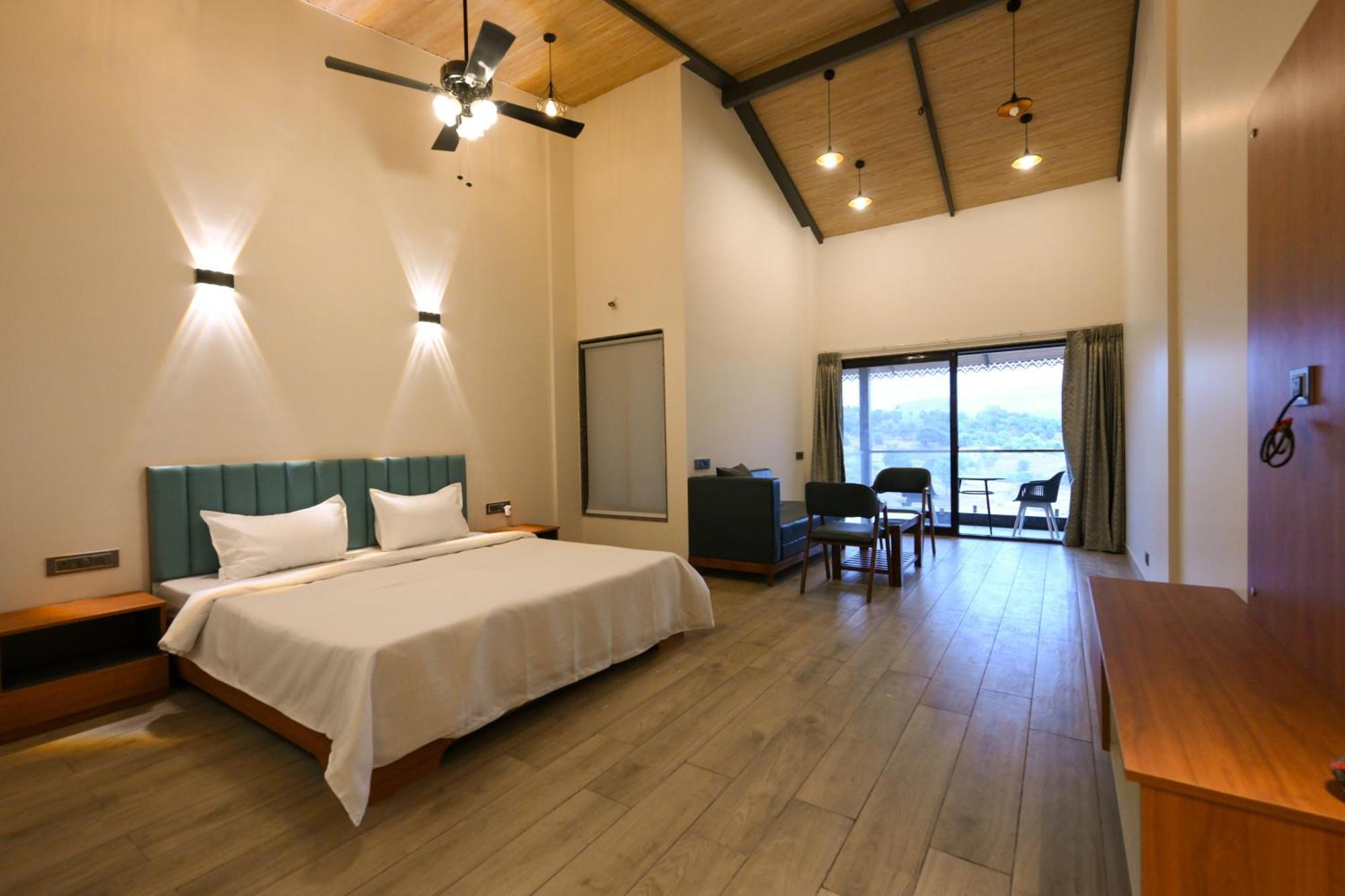 E&G Green Courts Resort At Koroli Hill Station Nashik Eksteriør billede