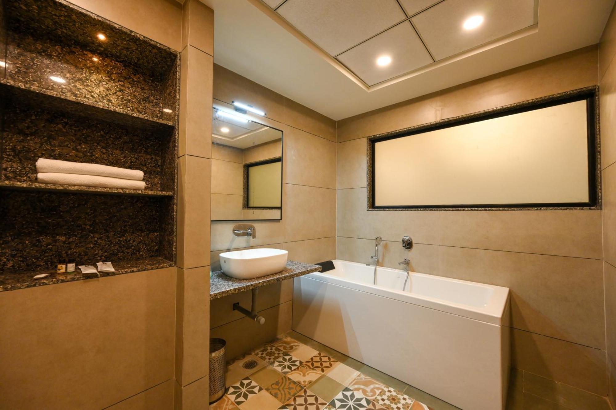 E&G Green Courts Resort At Koroli Hill Station Nashik Eksteriør billede